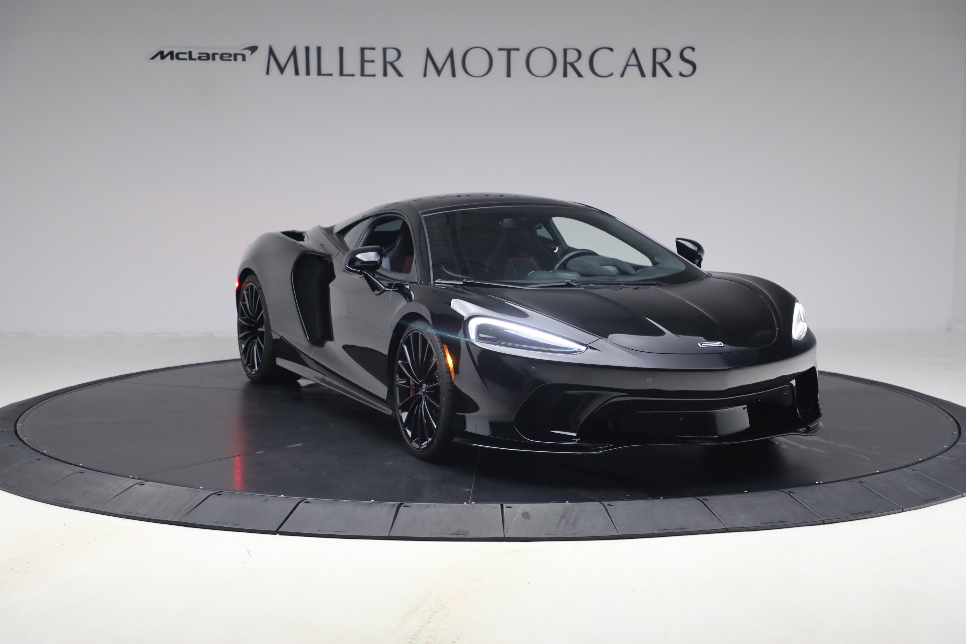 Used 2023 McLaren GT RWD image 11