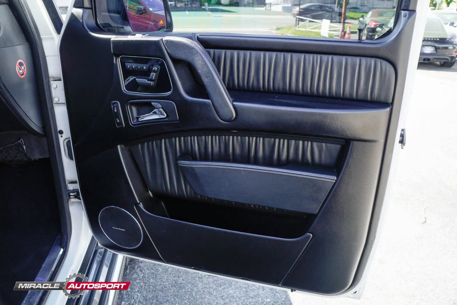 Used 2018 Mercedes-Benz G 63 AMG 4MATIC w/ Night Package image 31