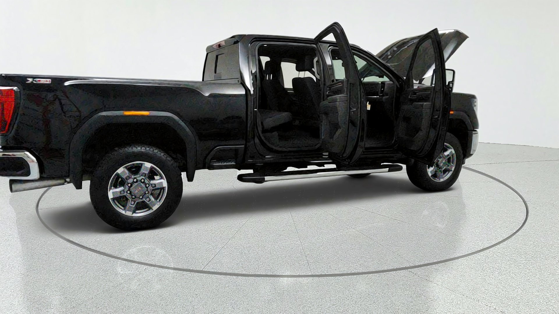 Used 2025 GMC Sierra 2500 SLE w/ SLE Value Package; AWD/4WD image 13