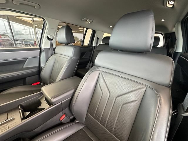 Used 2025 Hyundai Santa Fe SEL AWD/4WD image 16