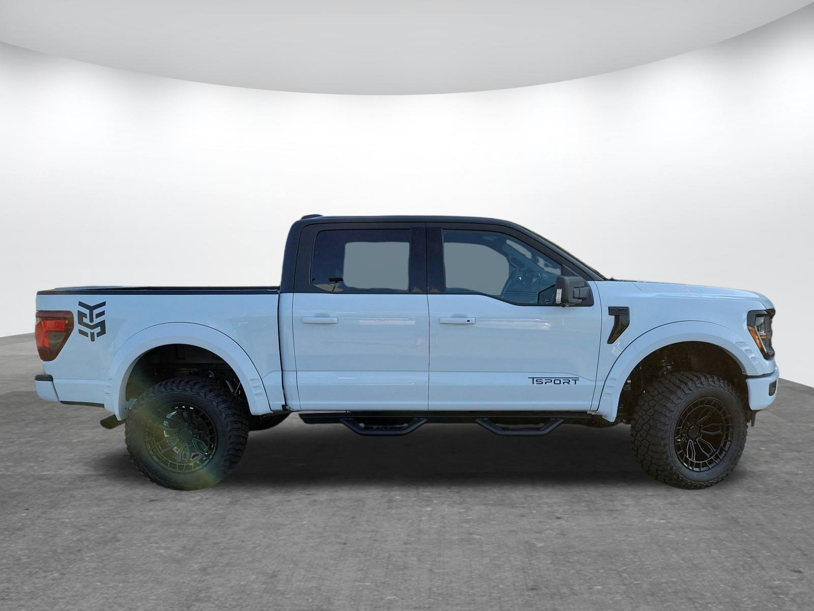 New 2025 Ford F150 XLT w/ Equipment Group 302A MID image 4