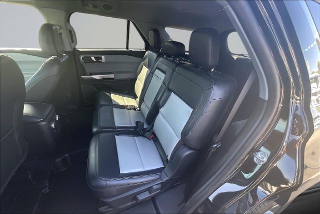 Certified 2023 Ford Explorer XLT w/ Equipment Group 202A RWD image 26