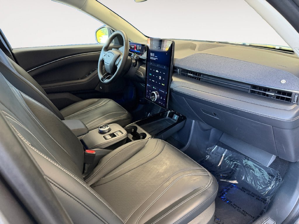 Used 2023 Ford Mustang Mach-E Premium AWD/4WD image 27