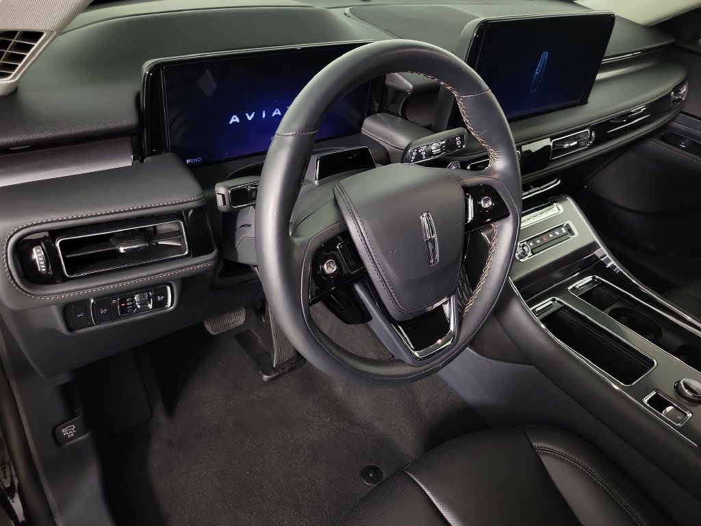 New 2026 Lincoln Aviator 2WD image 21