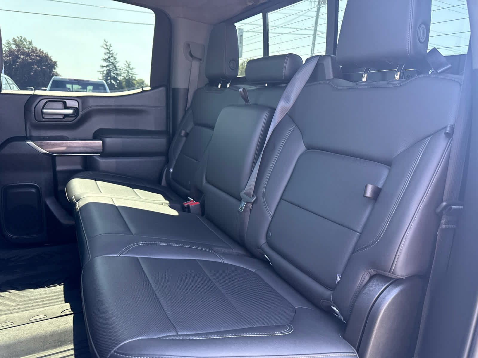 Certified 2020 Chevrolet Silverado 1500 LTZ AWD/4WD image 23