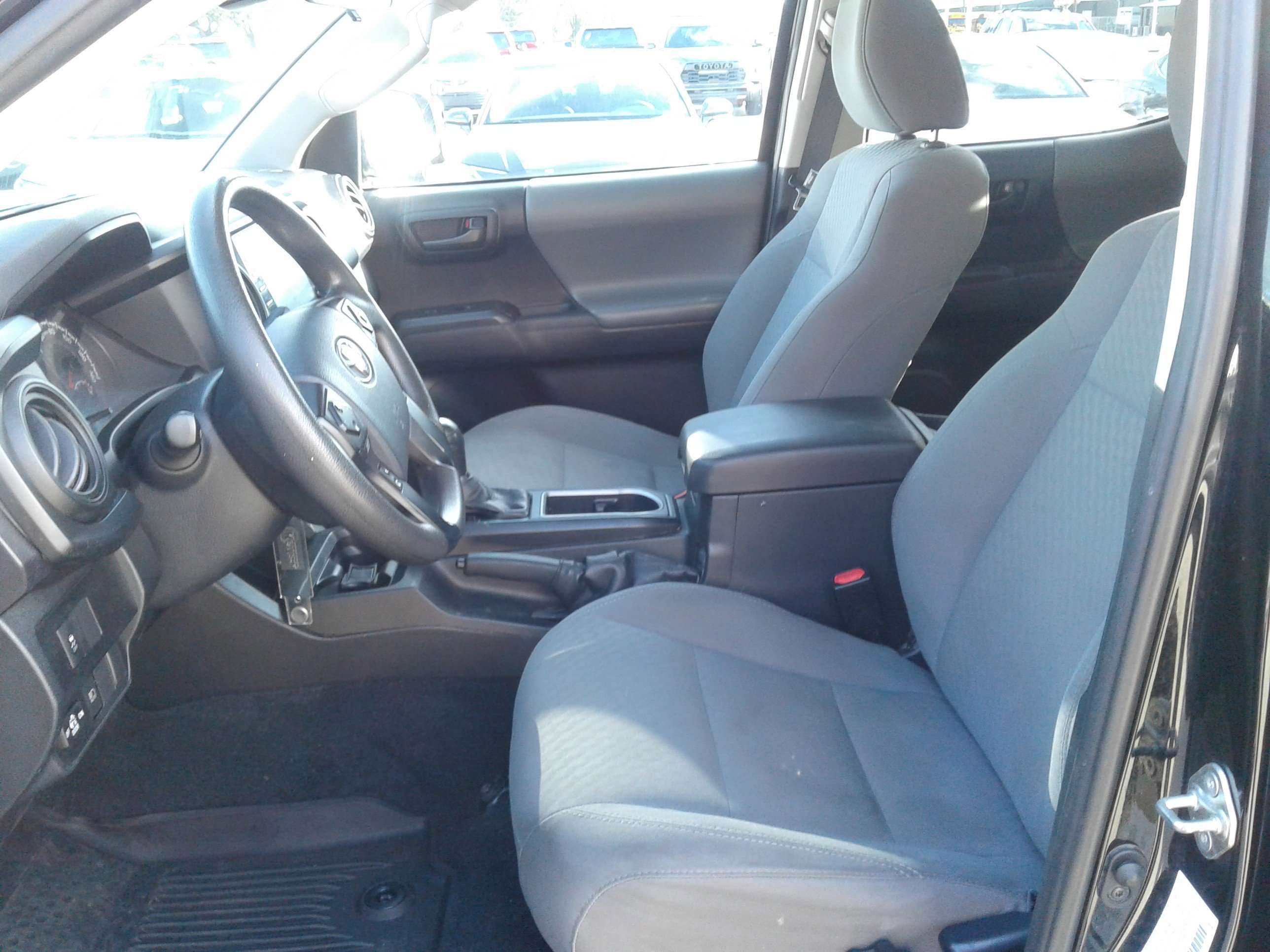 Used 2020 Toyota Tacoma SR image 14