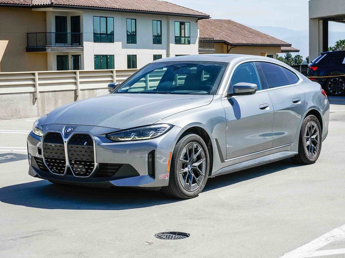 Used 2024 BMW i4 eDrive35 w/ Premium Package RWD image 1