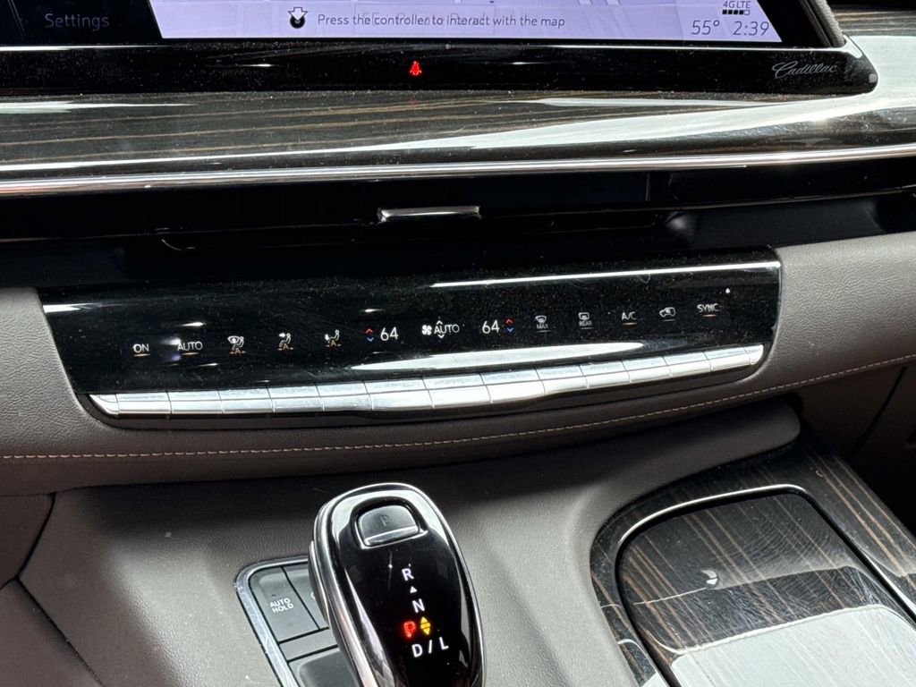 Used 2024 Cadillac Escalade ESV Premium Luxury AWD/4WD image 14