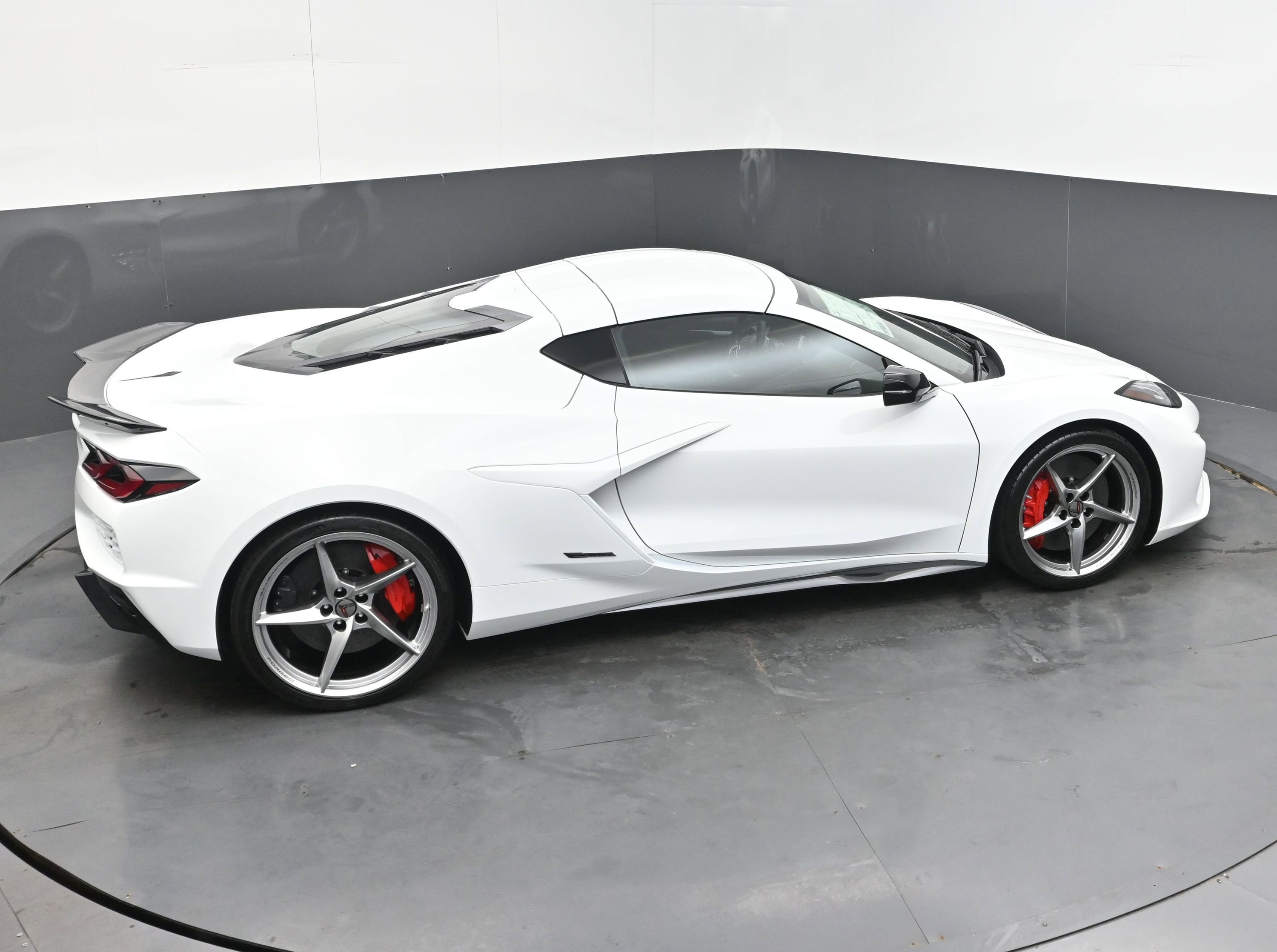 New 2025 Chevrolet Corvette E-Ray image 29