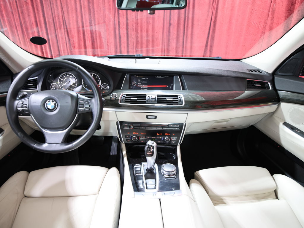 Used 2015 BMW 535i Gran Turismo xDrive AWD/4WD image 16