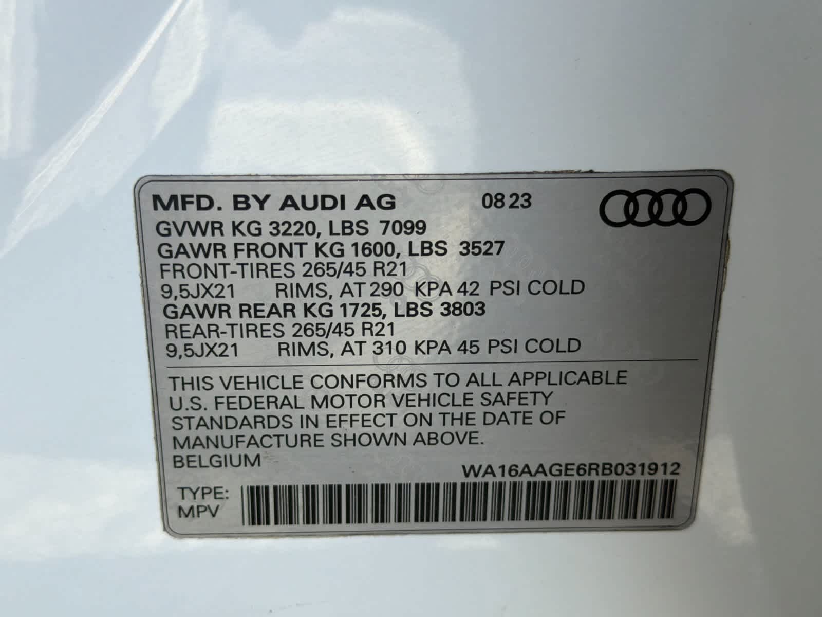 Used 2024 Audi Q8 e-tron Premium Plus w/ Prestige Package AWD/4WD image 30
