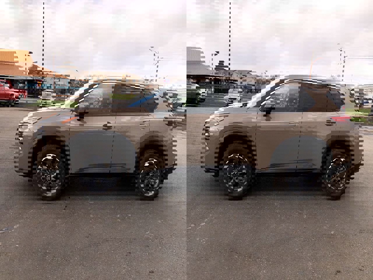 Used 2025 Nissan Rogue SV image 11