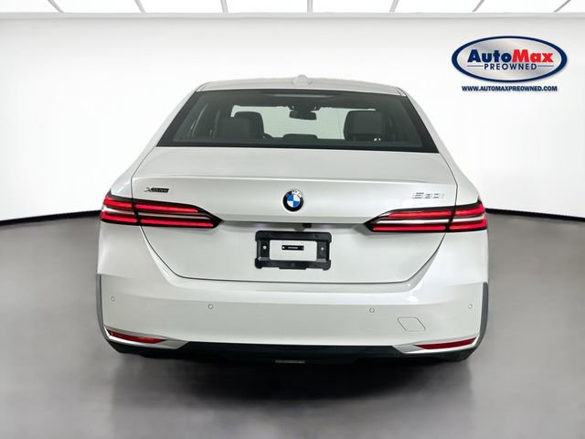 Used 2025 BMW 530i xDrive image 8
