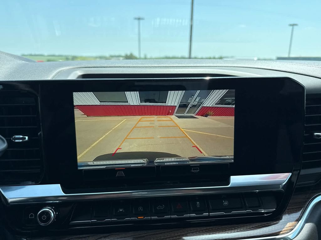 Used 2024 GMC Sierra 1500 Elevation image 32