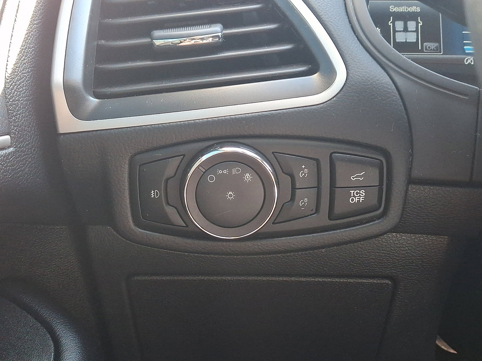 Used 2024 Ford Edge SEL w/ Convenience Package image 22