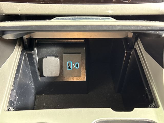 Used 2021 Ford Explorer XLT AWD/4WD image 66