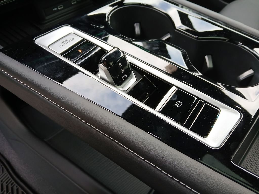 New 2026 Volkswagen Atlas Cross Sport SEL Premium R-Line image 24