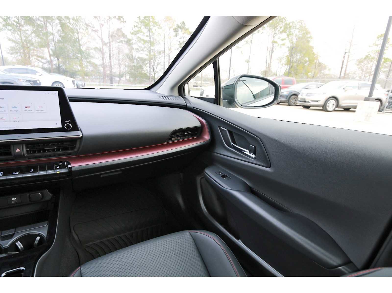 Used 2025 Toyota Prius XSE image 8