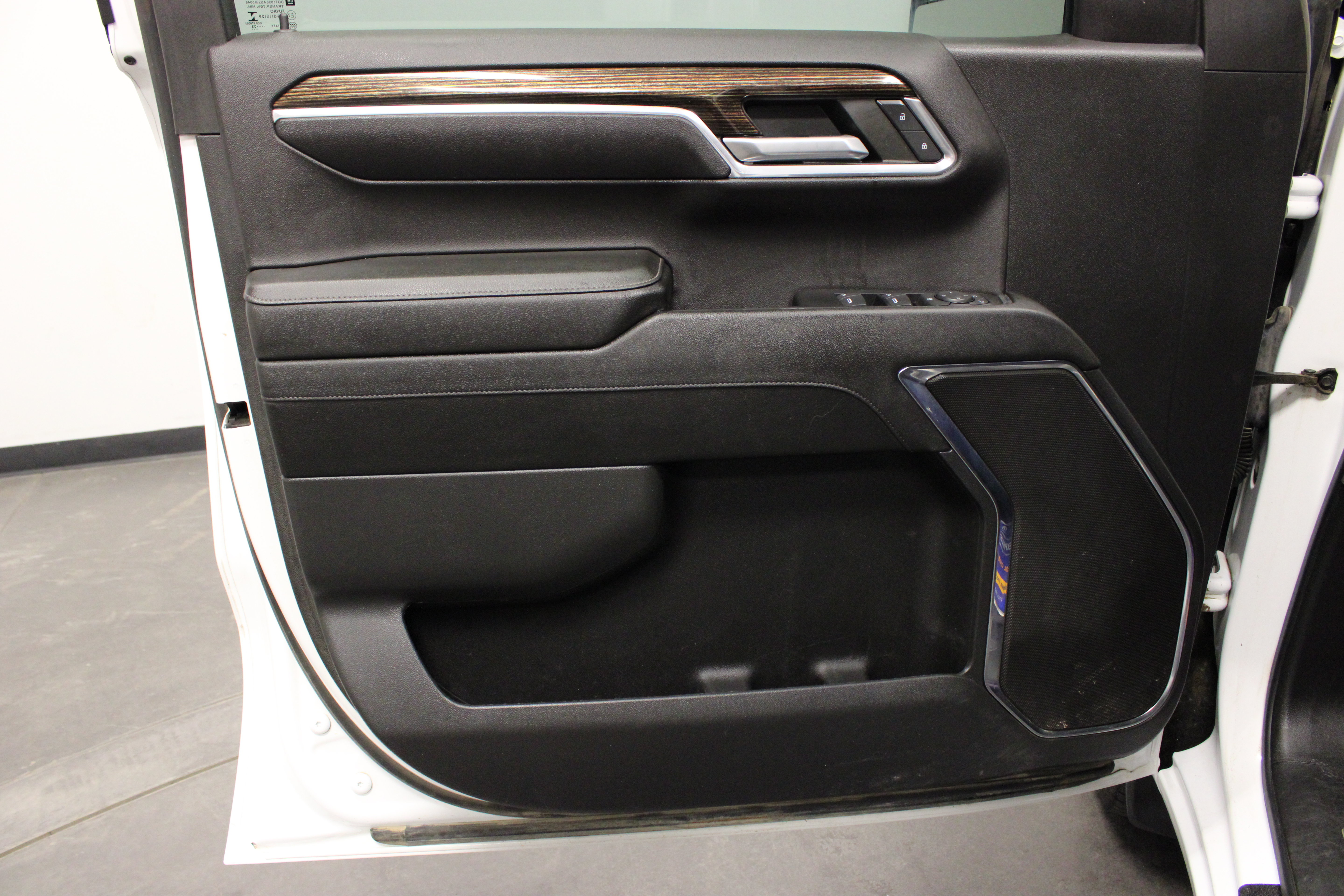 Used 2023 GMC Sierra 1500 SLE w/ Max Trailering Package AWD/4WD image 19