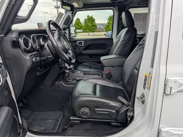 Used 2022 Jeep Wrangler Unlimited Sahara AWD/4WD image 12