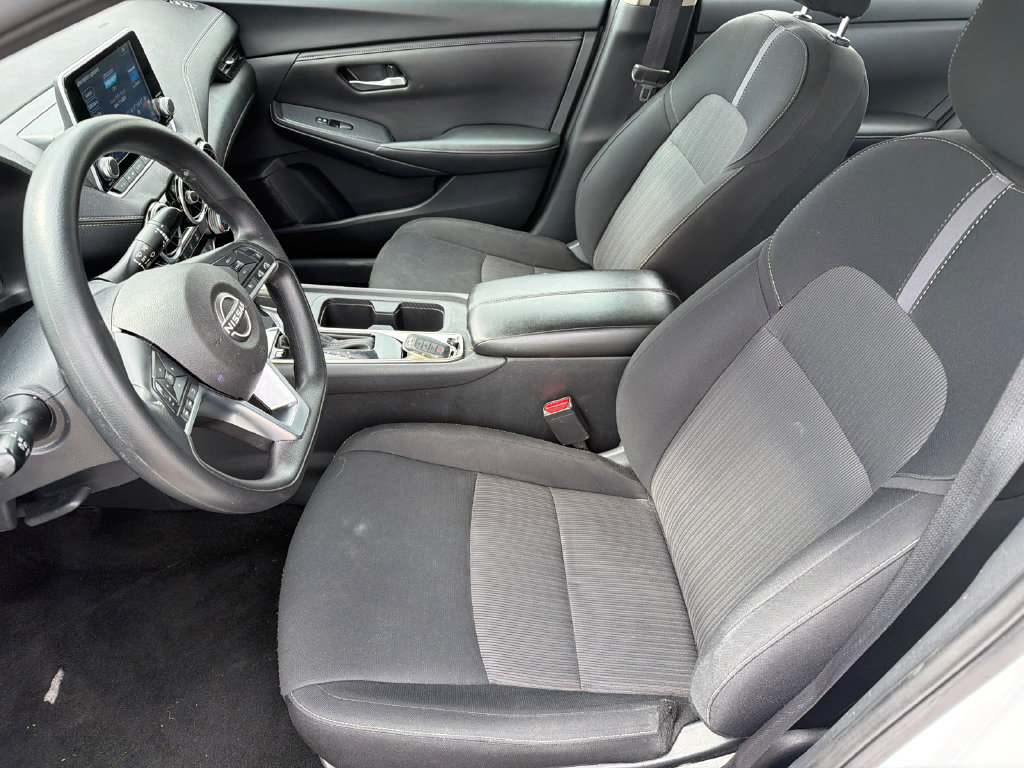 Used 2024 Nissan Sentra SV FWD image 9