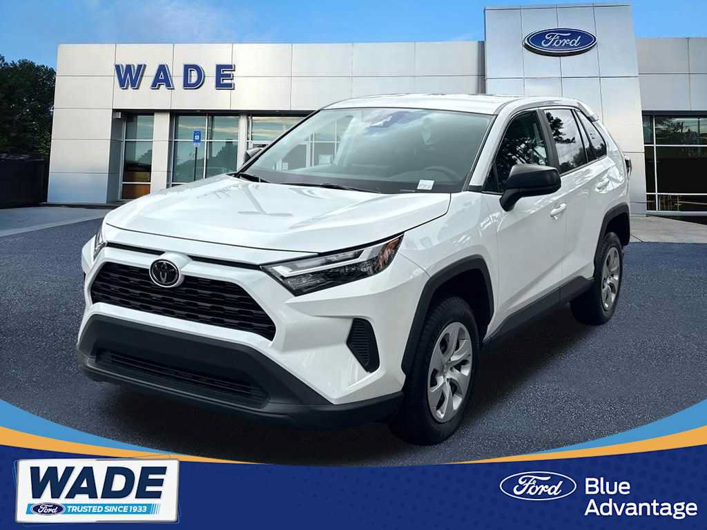 Used 2023 Toyota RAV4 LE AWD/4WD image 1