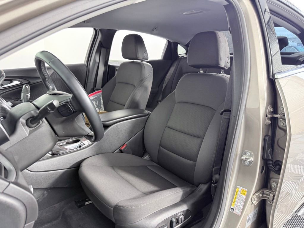 Used 2024 Chevrolet Malibu RS image 11