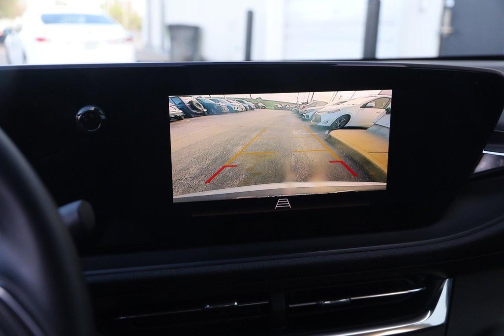 Used 2024 Buick Envista Preferred w/ Convenience I Package image 17