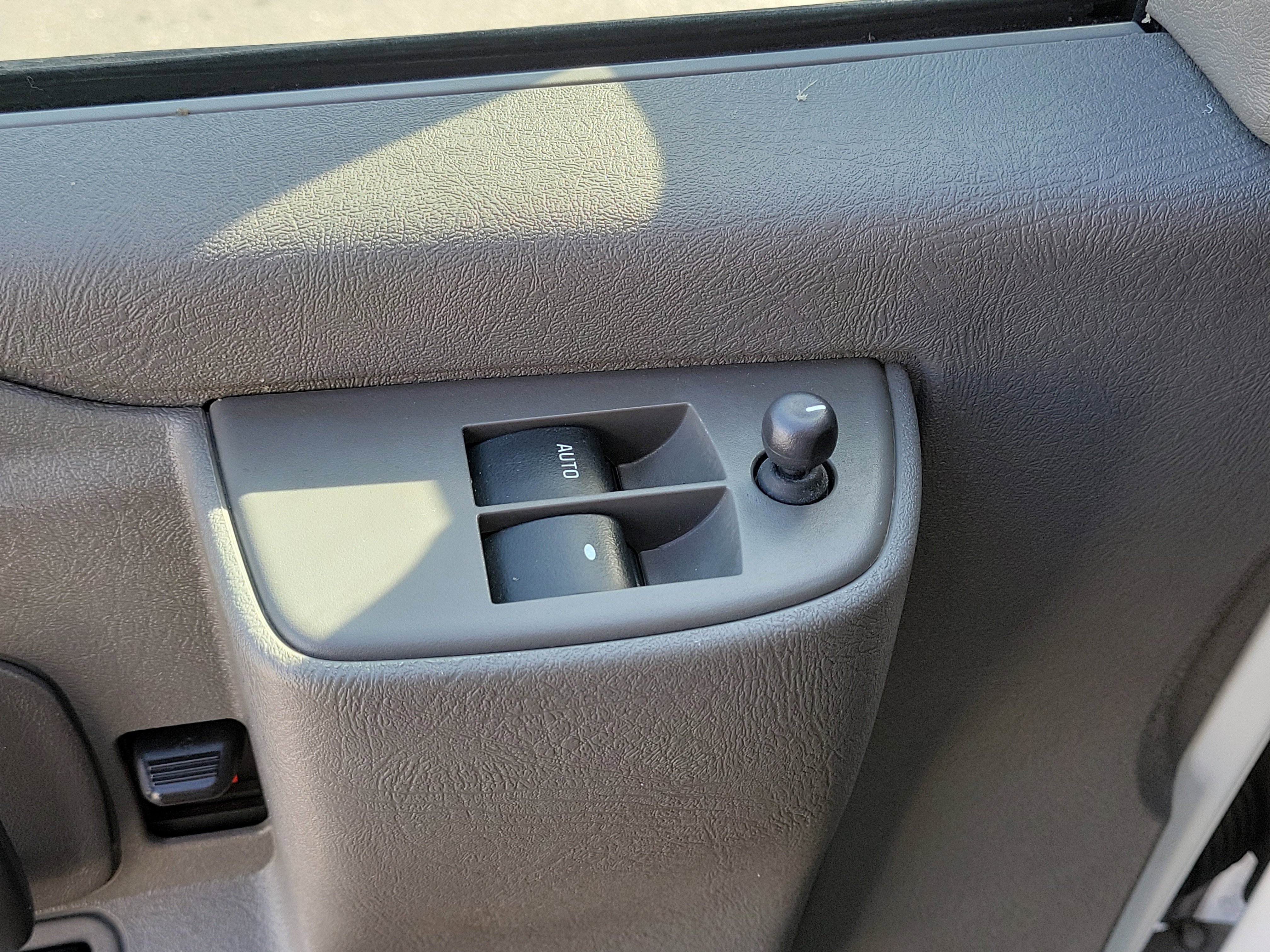 Used 2021 Chevrolet Express 2500 Extended w/ Driver Convenience Package image 32