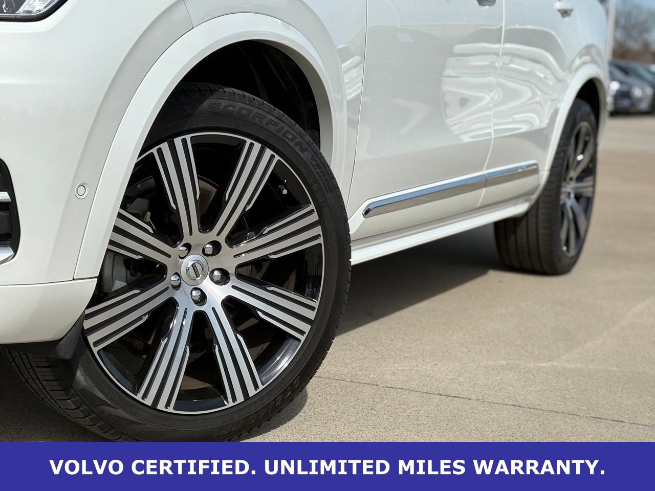 Certified 2024 Volvo XC90 B5 Plus w/ Protection Package Premier image 11