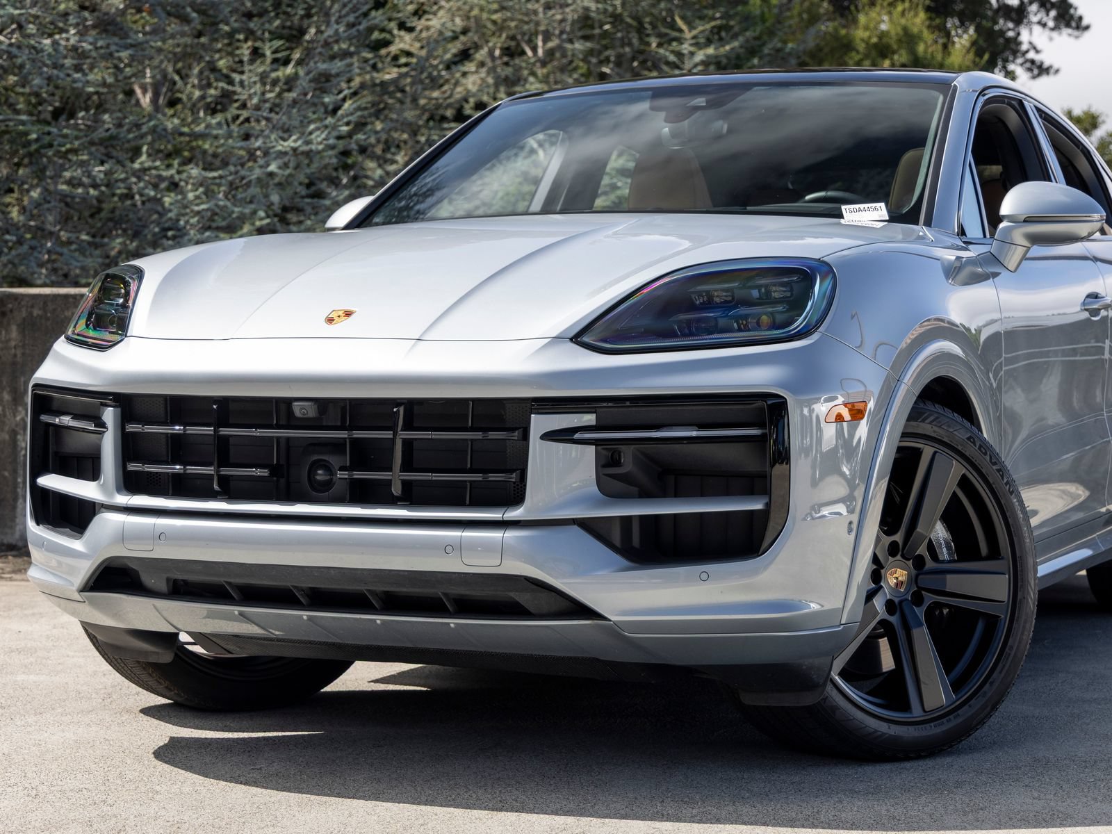 Certified 2025 Porsche Cayenne GTS AWD/4WD image 7