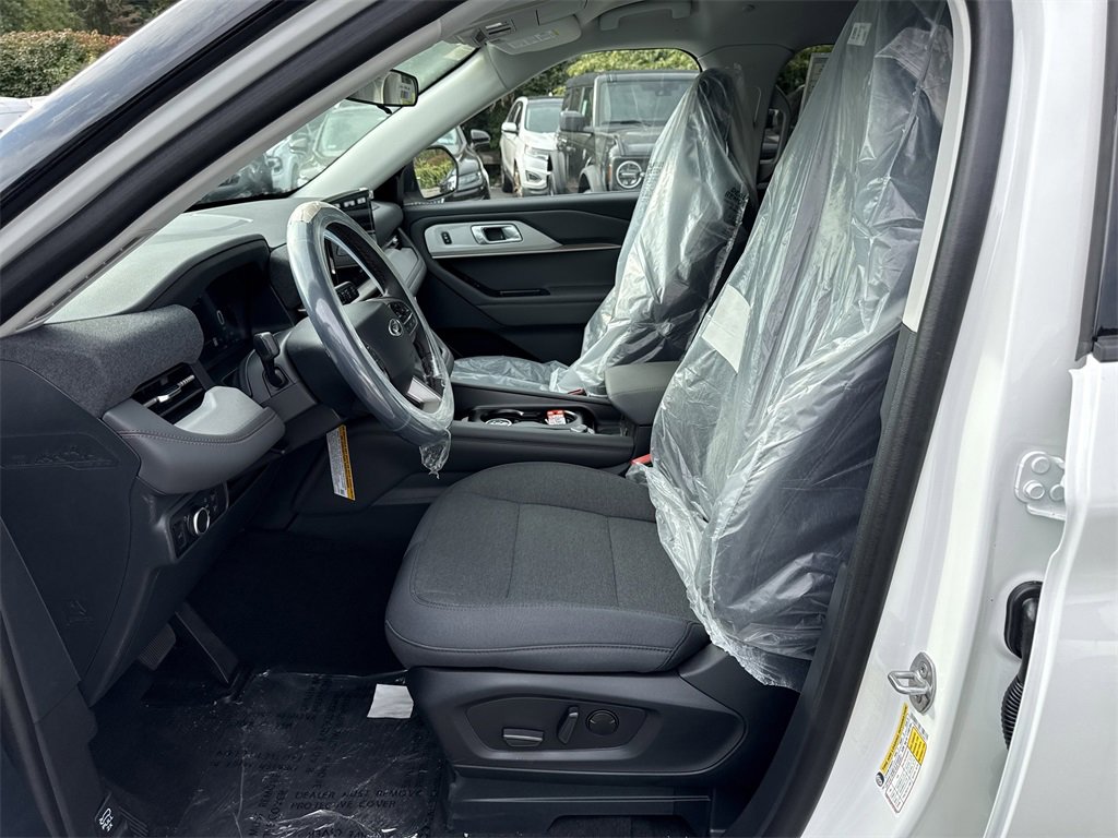 New 2025 Ford Explorer Active image 17