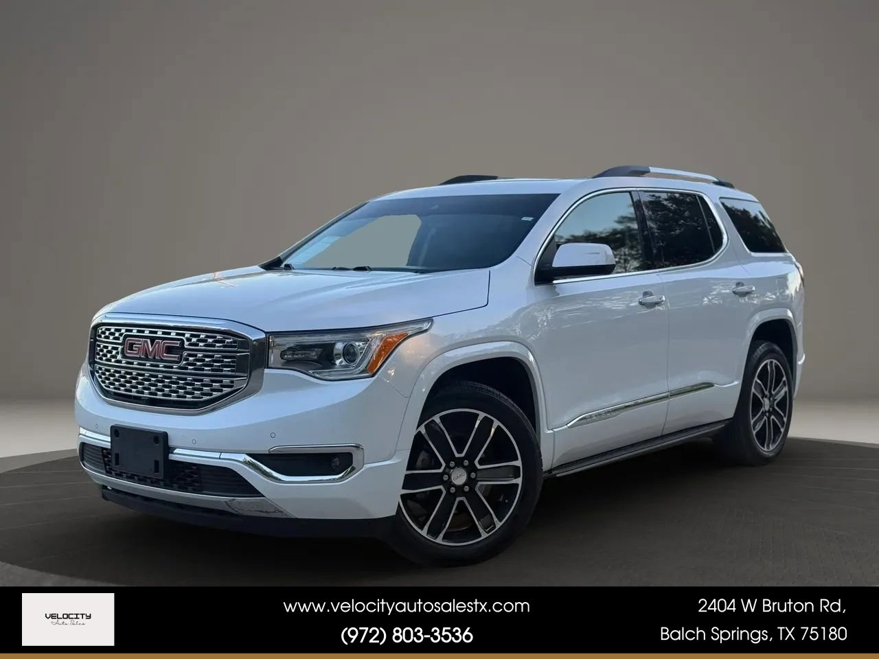 Used 2019 GMC Acadia Denali w/ Technology Package FWD image 1