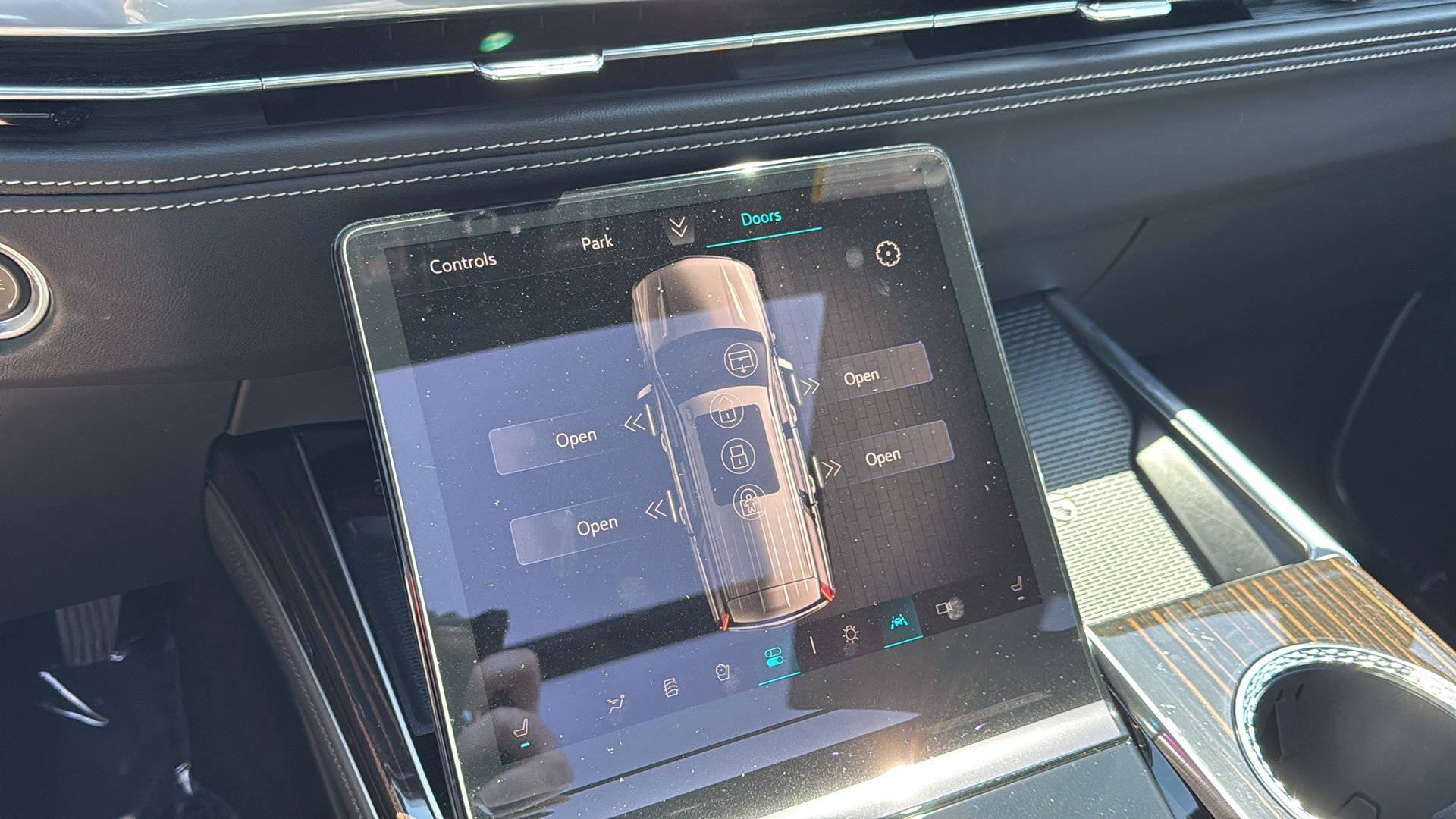 Certified 2026 Cadillac Escalade Luxury w/ Touring Package AWD/4WD image 22