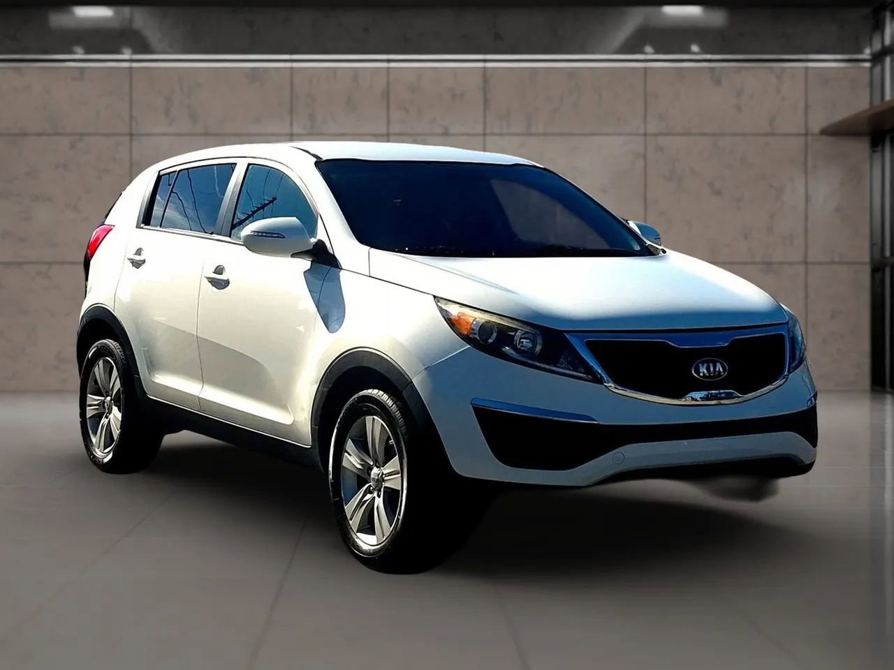Used 2013 Kia Sportage LX image 2