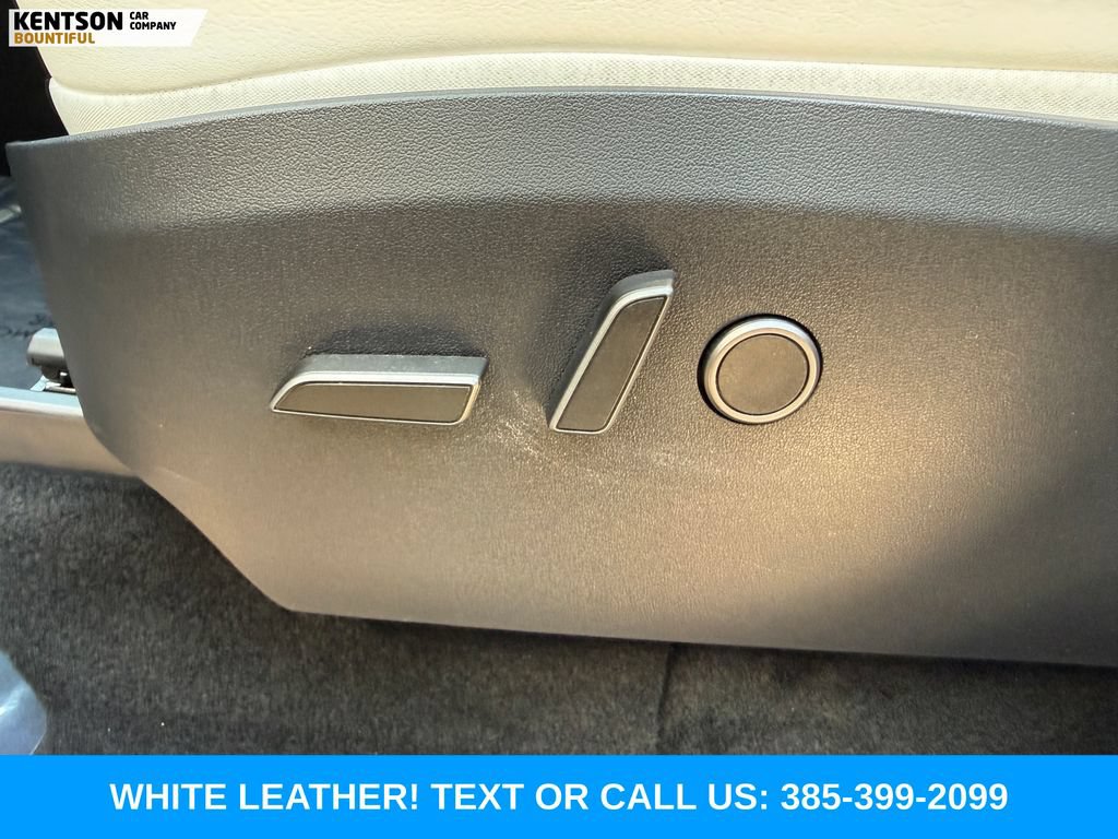 Used 2024 Tesla Model Y Long Range AWD/4WD image 28