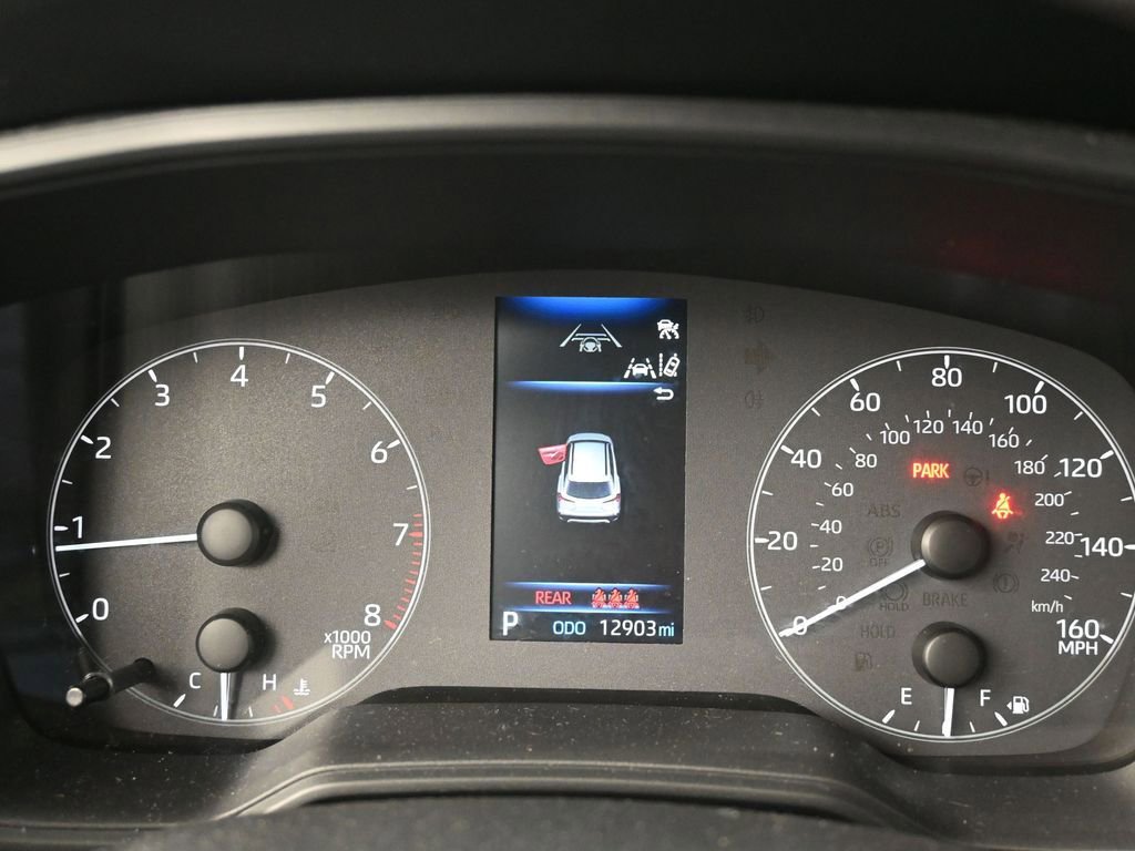 Used 2024 Toyota Corolla Cross LE image 11