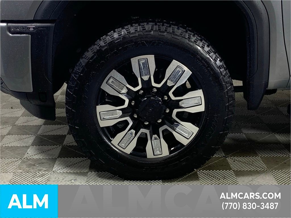 Used 2025 GMC Sierra 3500 Denali image 14