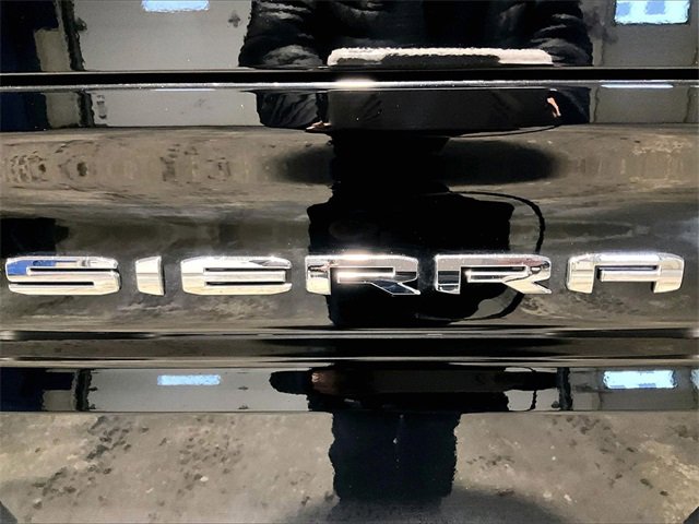 Used 2022 GMC Sierra 1500 AT4 w/ AT4 Premium Package image 8