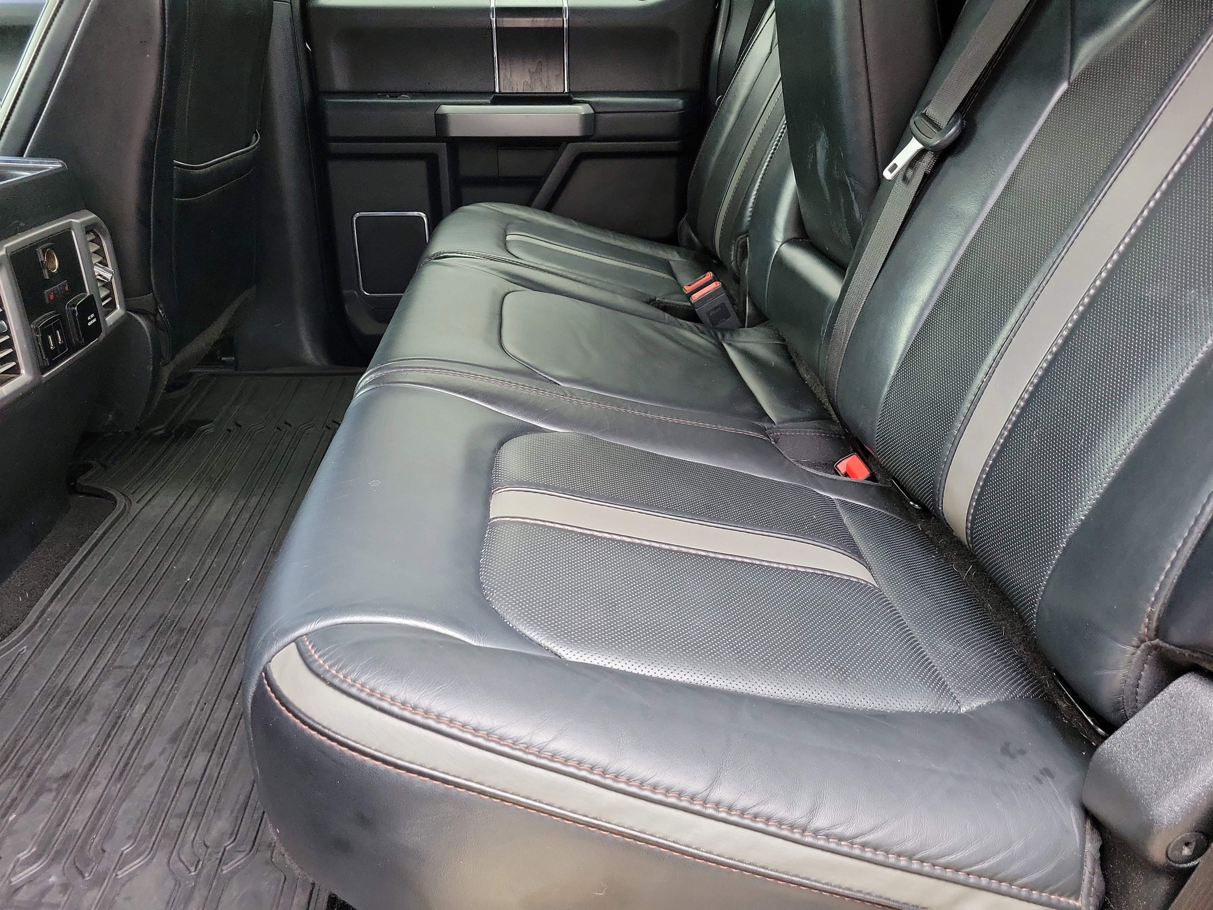 Used 2019 Ford F250 Platinum image 17