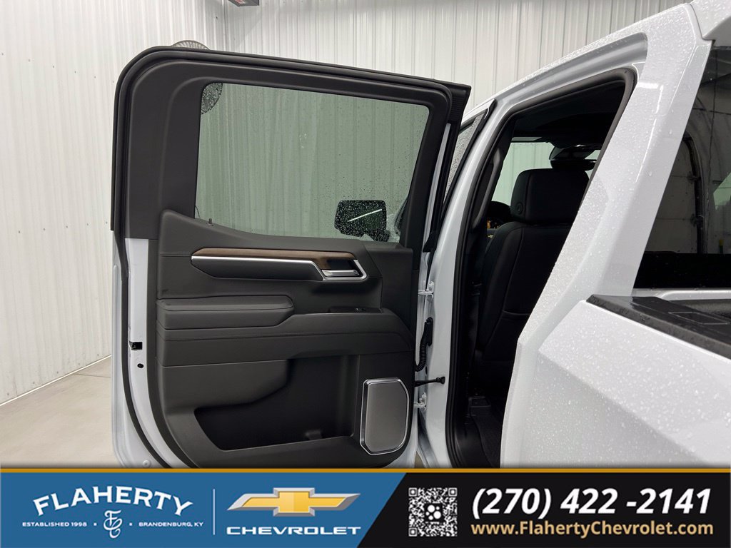 Used 2026 Chevrolet Silverado 1500 High Country AWD/4WD image 10