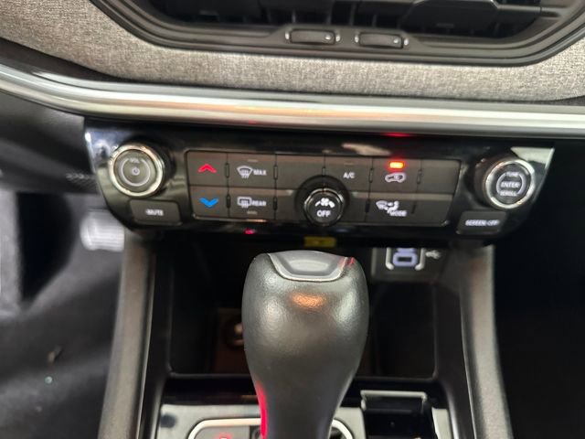 Used 2023 Jeep Compass Latitude image 23