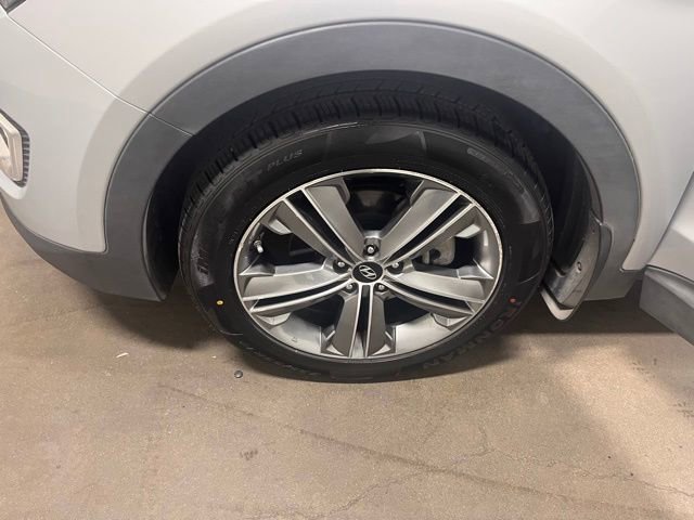 Used 2015 Hyundai Santa Fe GLS w/ Option Group 03 FWD image 30