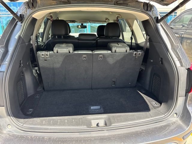 Used 2017 Nissan Pathfinder SL w/ SL Tech Package AWD/4WD image 12