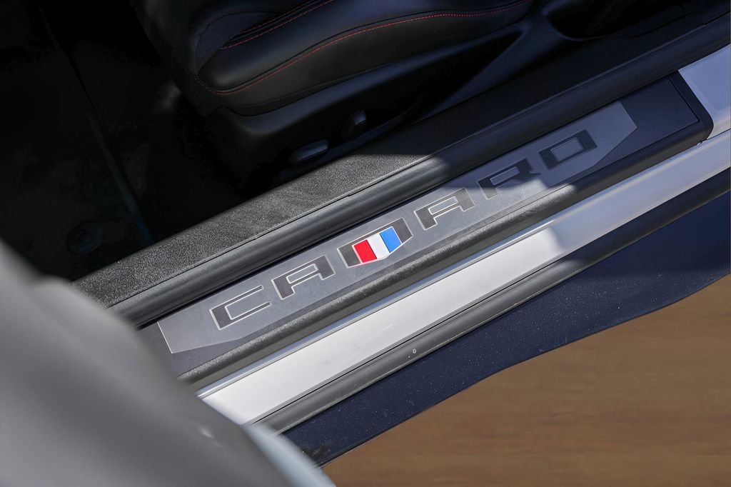 Used 2021 Chevrolet Camaro ZL1 image 8
