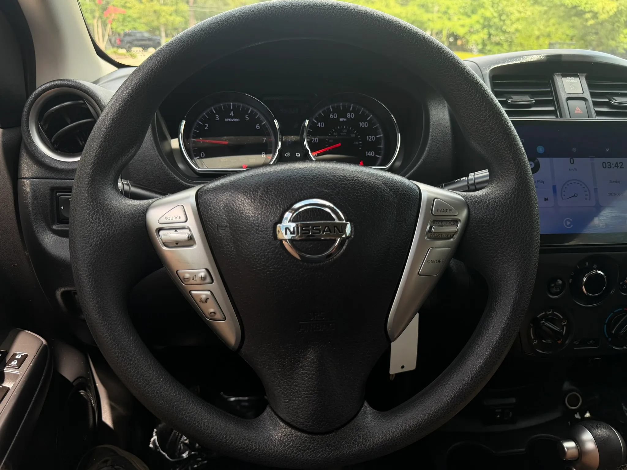 Used 2018 Nissan Versa SV FWD image 15
