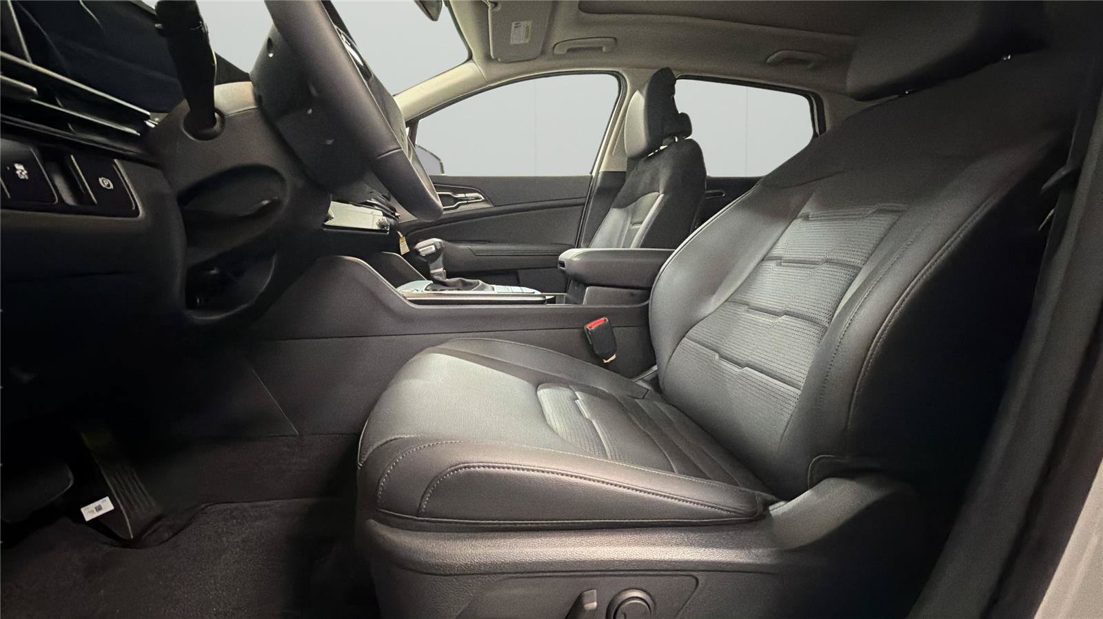 New 2026 Kia Sportage SX FWD image 10