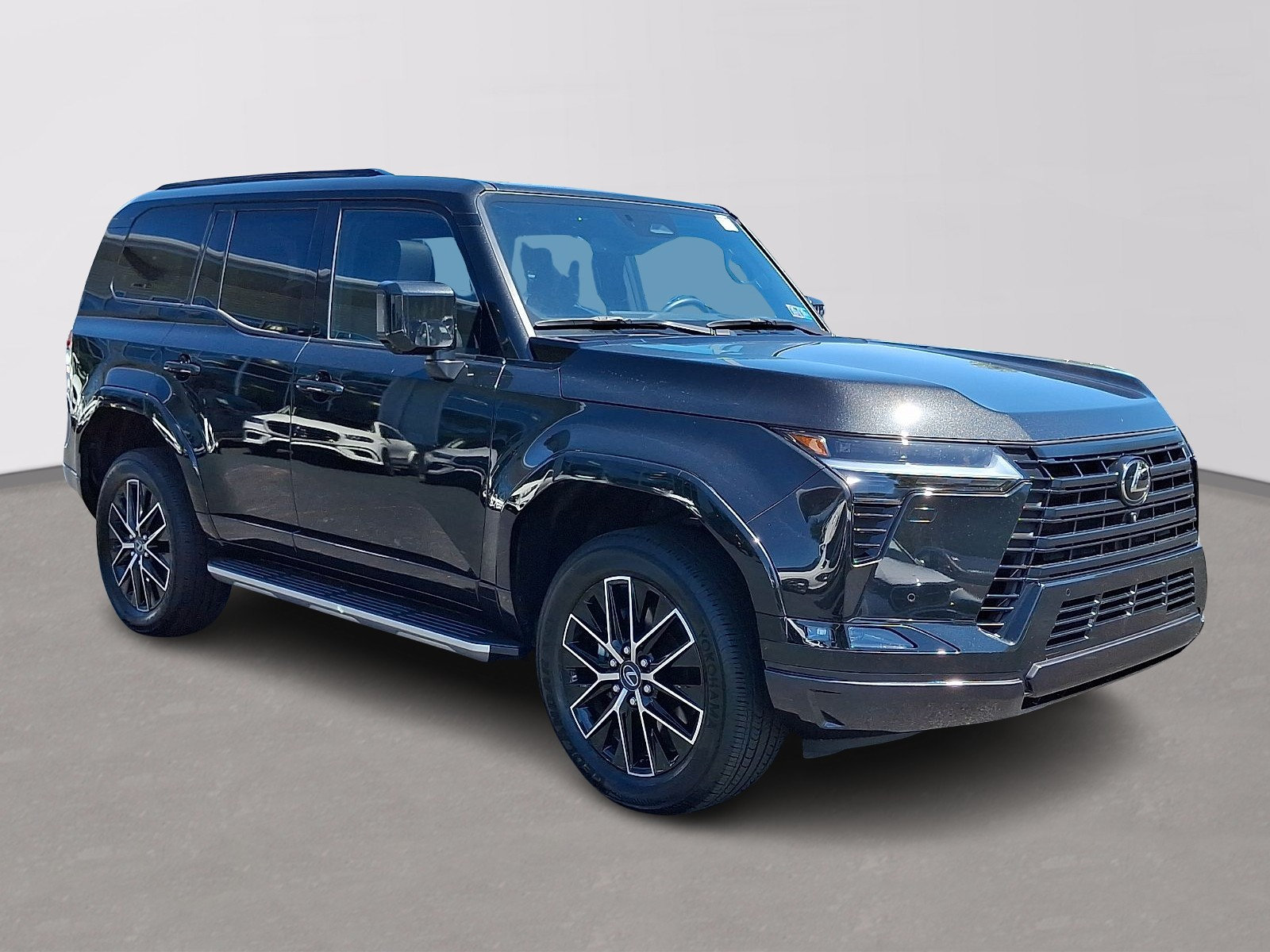 Used 2025 Lexus GX 550 w/ Accessory Package (2T) AWD/4WD image 3
