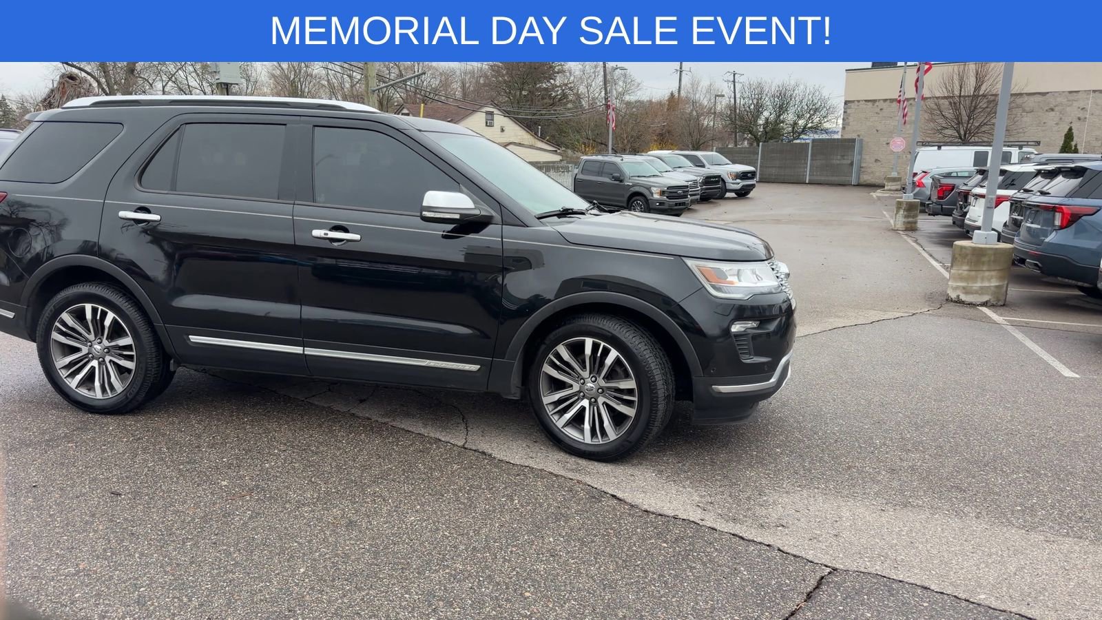 Used 2018 Ford Explorer Platinum AWD/4WD image 12