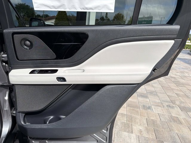 New 2027 Lincoln Aviator Reserve w/ Jet Appearance Package RWD image 20